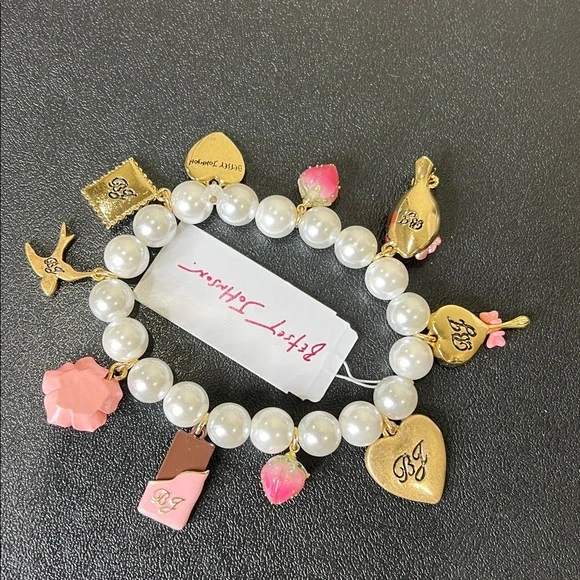 Betsey Johnson | Feminine Vintage Valentines Inspired Charm Bracelet 🌸 💗🍫🎀🌹🕊️ - Picture 9 of 12